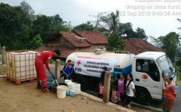 Bantuan air bersih desa kunir pada tanggal 22/9/2018