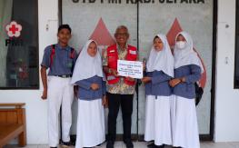 PMI Terima Donasi untuk Korban Gempa Cianjur dari MA. MH Bulungan