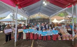 PMI Jepara Serahkan Kursi Roda dan Gelar Donor Darah di Desa Lebak