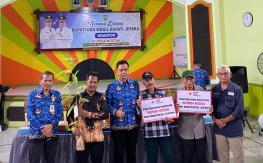 Bupati Jepara Ngantor di Desa Ngetuk, PMI Serahkan Bantuan Kursi Roda untuk Warga
