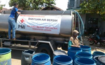 PMI Jepara Bantu Air Bersih 237000 liter di Bulan Oktober