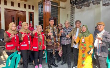 PMI Kabupaten Jepara Salurkan Bantuan Sosial dan Gelar Donor Darah di Desa Kendengsidialit