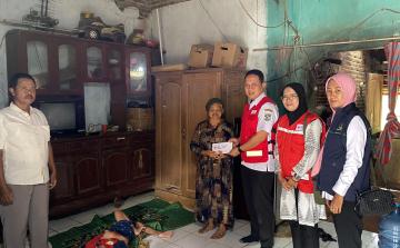 PMI Jepara Salurkan Bantuan Sosial untuk Penyandang Disabilitas di Desa Jambu Timur