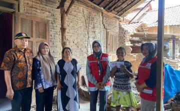 PMI Kabupaten Jepara Salurkan Bantuan untuk Korban Rumah Roboh di Desa Pendem