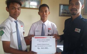 Siswa Kirim Donasi untuk Lombok Lewat PMI