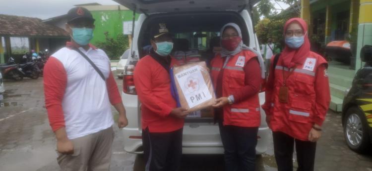 PMI Mendorong Bantuan ke Daerah Terdampak Banjir di Dorang