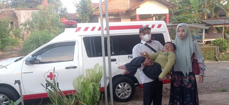 Pelayanan Ambulans PMI Kabupaten Jepara Antar Pasien Menuju RSUP Kariadi Semarang