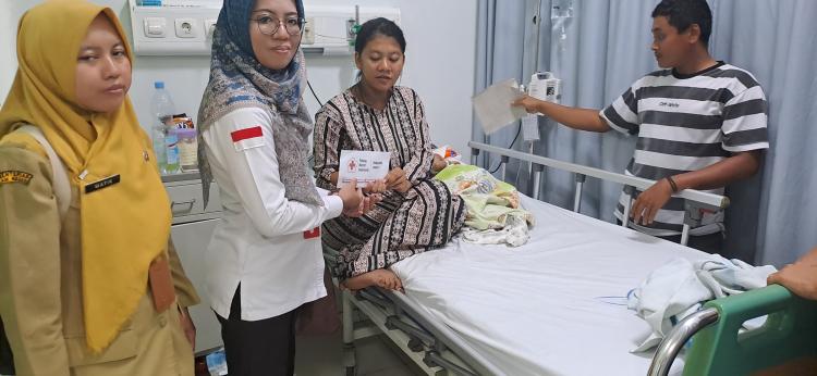PMI Kabupaten Jepara Salurkan Bantuan Sosial untuk M. Aufa