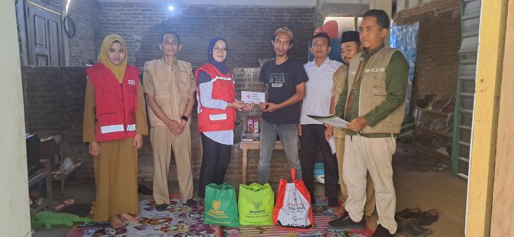 PMI Jepara Bersama Baznas dan Dinsospermasdes Salurkan Bantuan Sosial untuk Adik Zafira Hanum