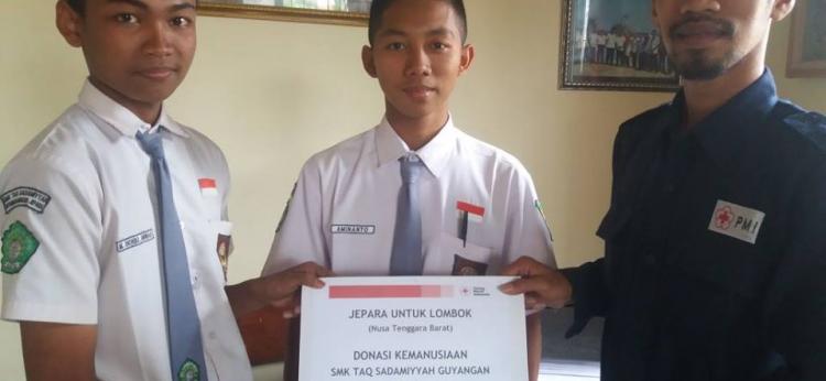 Siswa Kirim Donasi untuk Lombok Lewat PMI